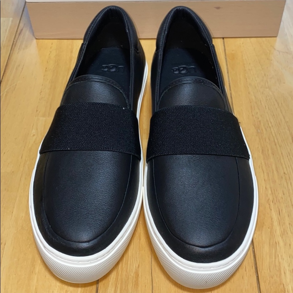 AUTH NIB UGG CHAYZE LEATHER SLIP ON MULTI SIZES